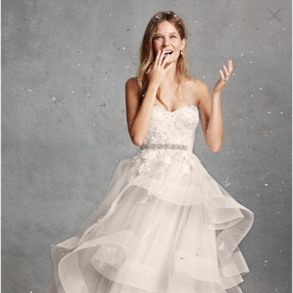 Monique Lhuillier Dresses & Skirts - 🎊 Host Pick 🎊 NWT Monique Lhuillier BL1518